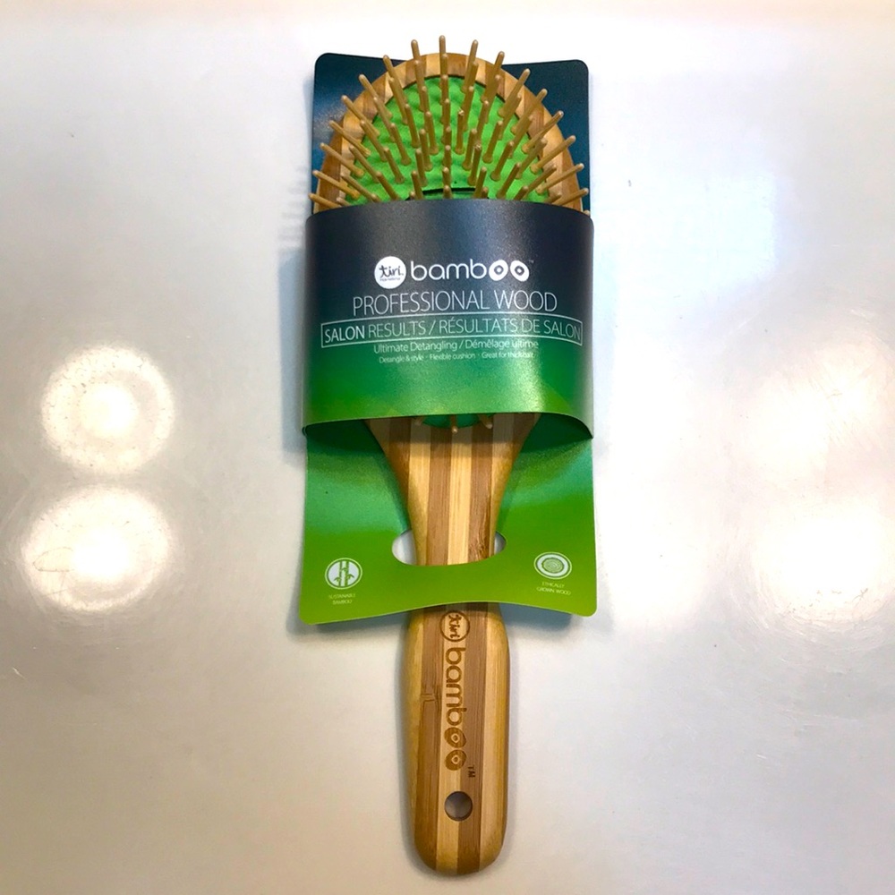 NEW Tiri International Bamboo Professional Wood Ultimate Detangling Hair Brush